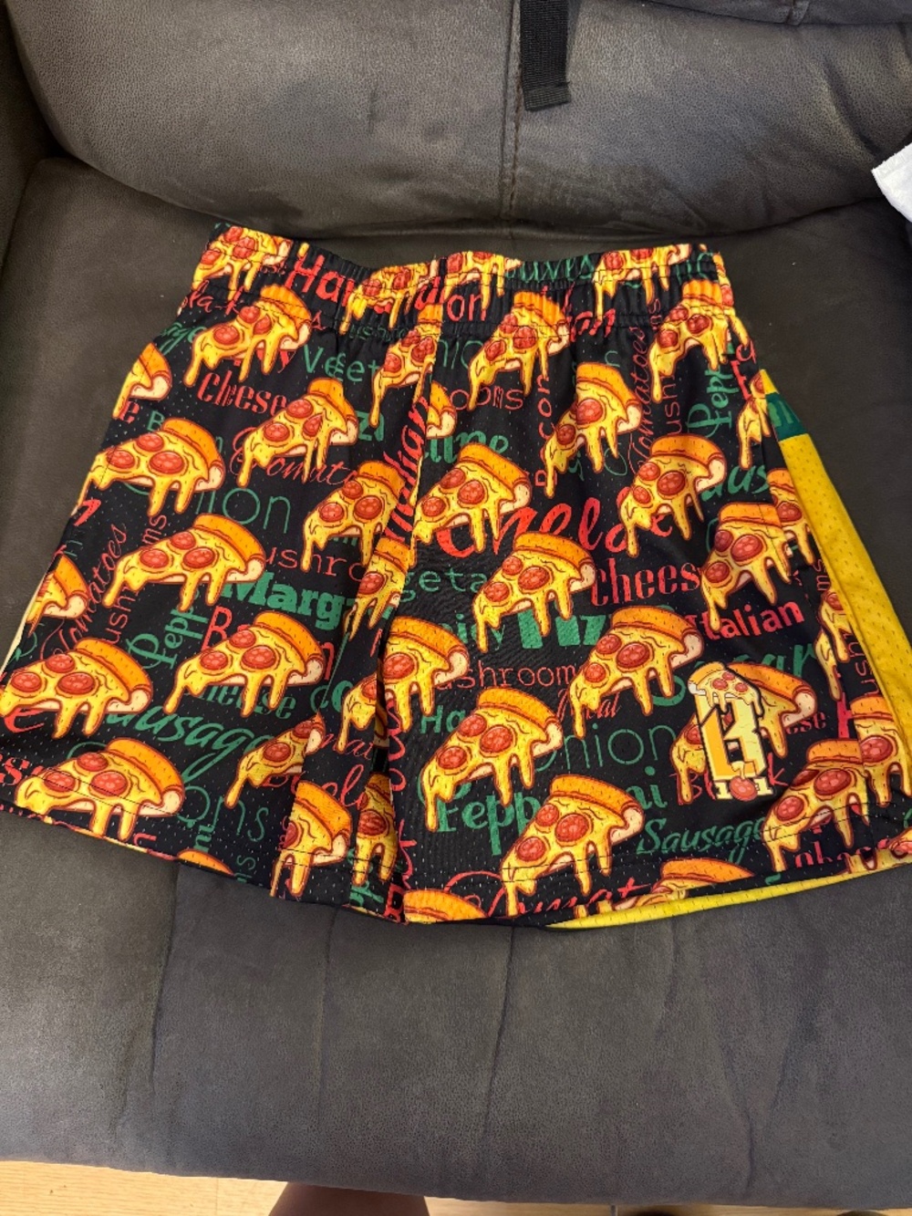 Pizza shorts